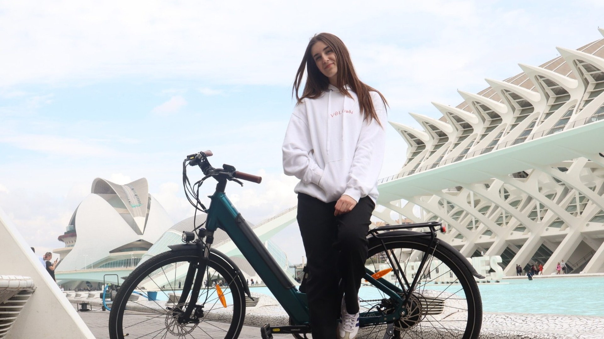 Alquiler de e-bikes y city bikes en Valencia (Ruzafa), junto a la Ciudad de las Artes y las Ciencias